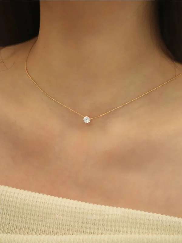 Collier Minimalist Zircon Charm