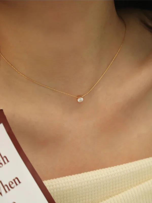 Collier Minimalist Zircon Charm